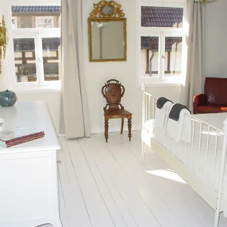 Robert'S Bed & Breakfast Helmarshausen Exterior foto