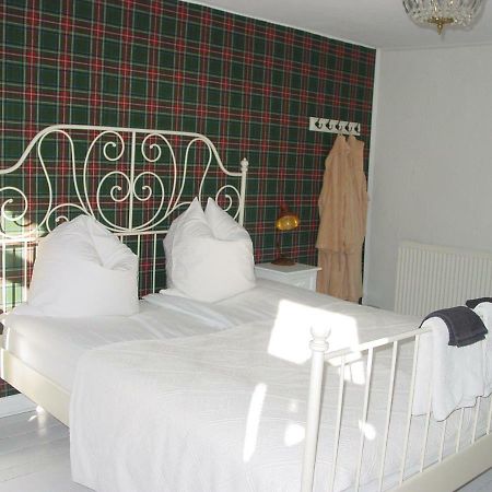 Robert'S Bed & Breakfast Helmarshausen Exterior foto
