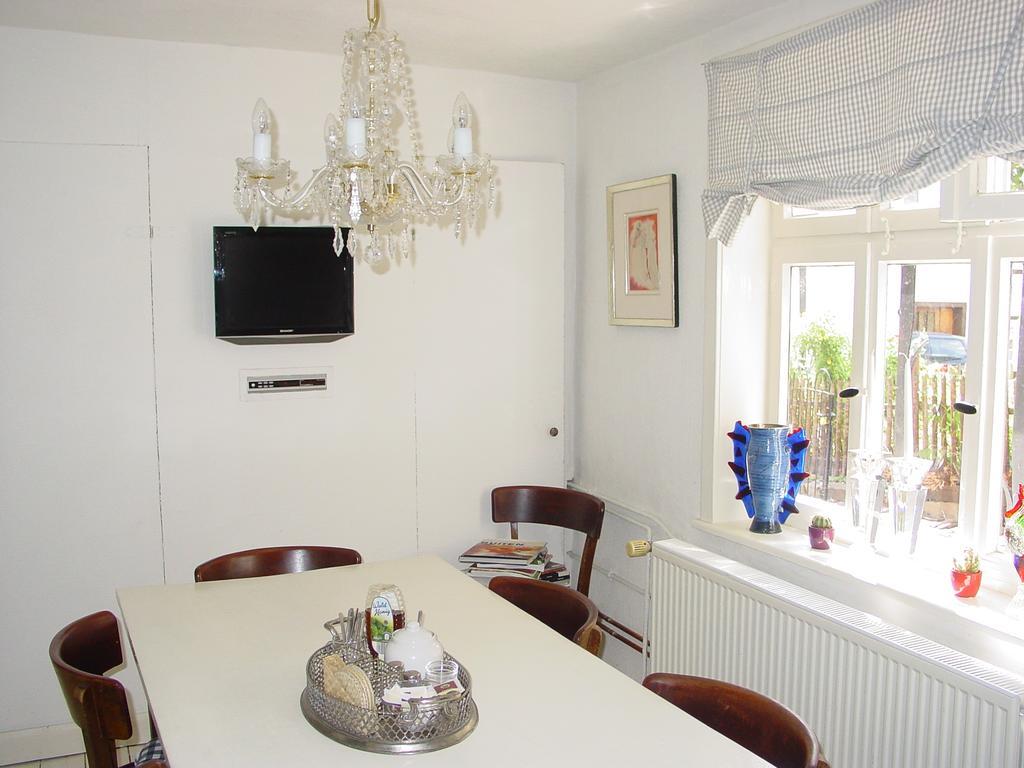 Robert'S Bed & Breakfast Helmarshausen Exterior foto