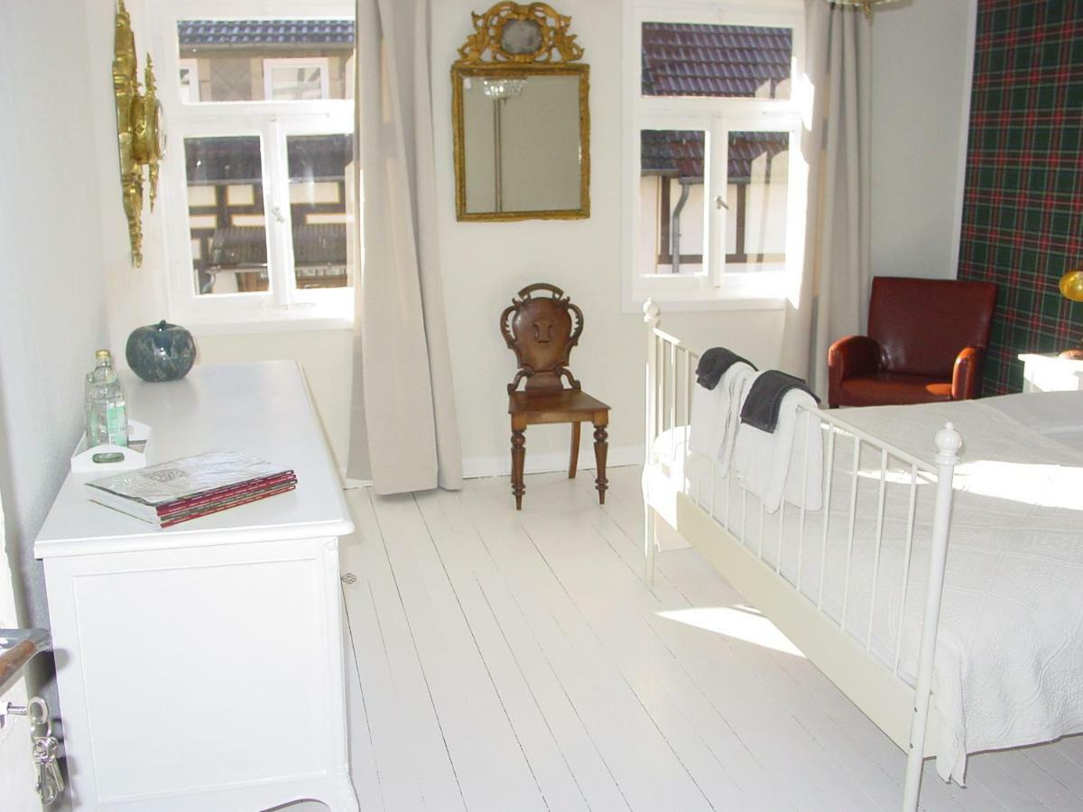 Robert'S Bed & Breakfast Helmarshausen Exterior foto
