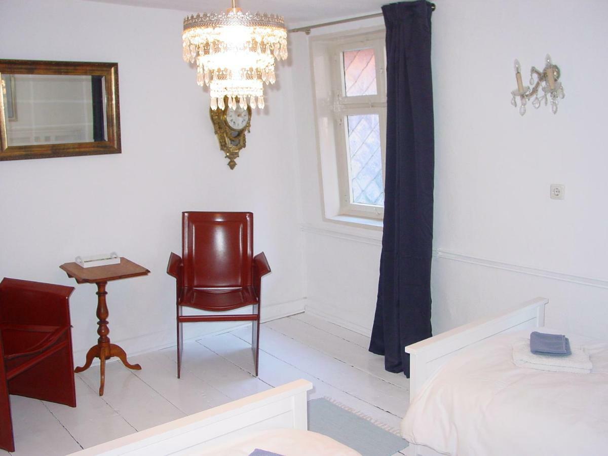 Robert'S Bed & Breakfast Helmarshausen Exterior foto